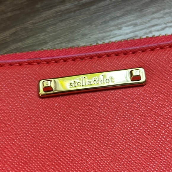 Stella & Dot Coral Red Wristlet Clutch Wallet - Picture 2 of 12